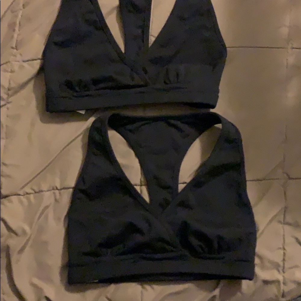 Black sports bra
